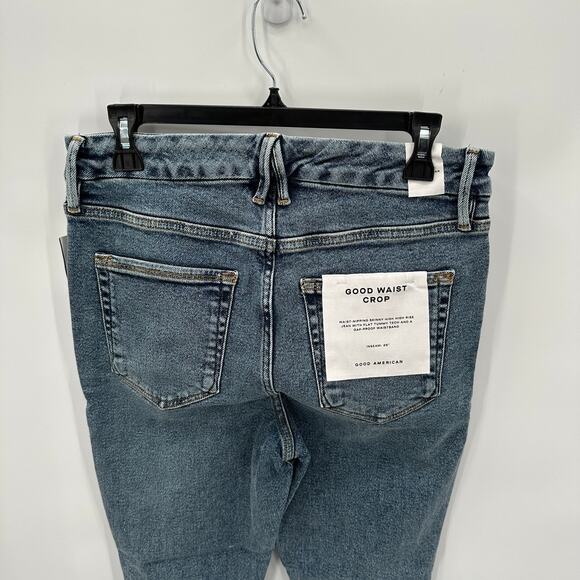 GOOD AMERICAN NWT Good Waist Crop Denim Jean in Blue799 // 6 - Picture 10 of 14